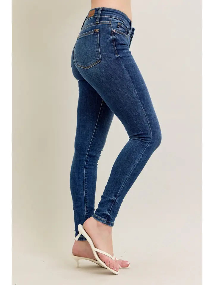 Judy Blue Core Mid-Rise Skinny