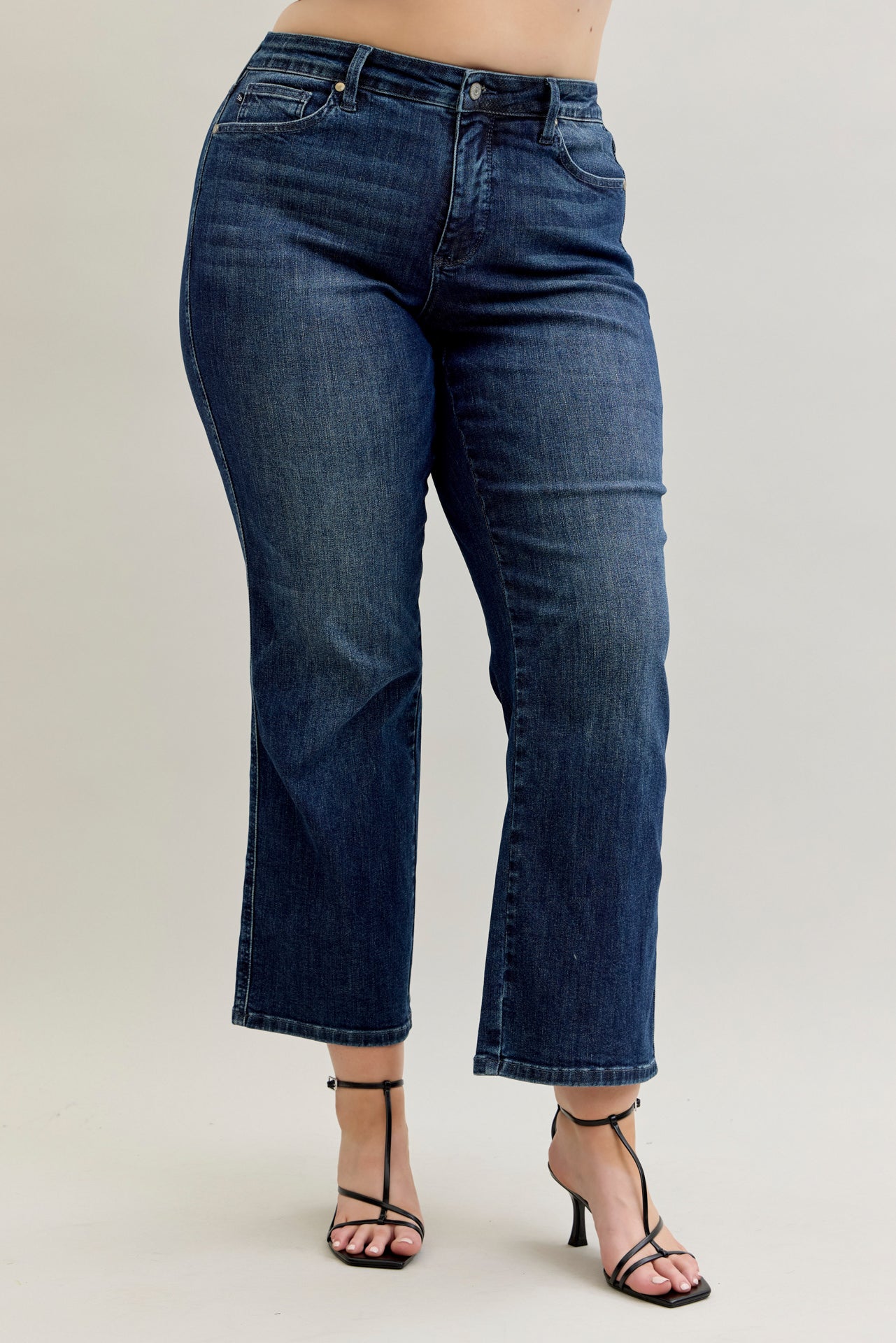 Judy Blue Plus Size Mid Rise Straight Fit Petite