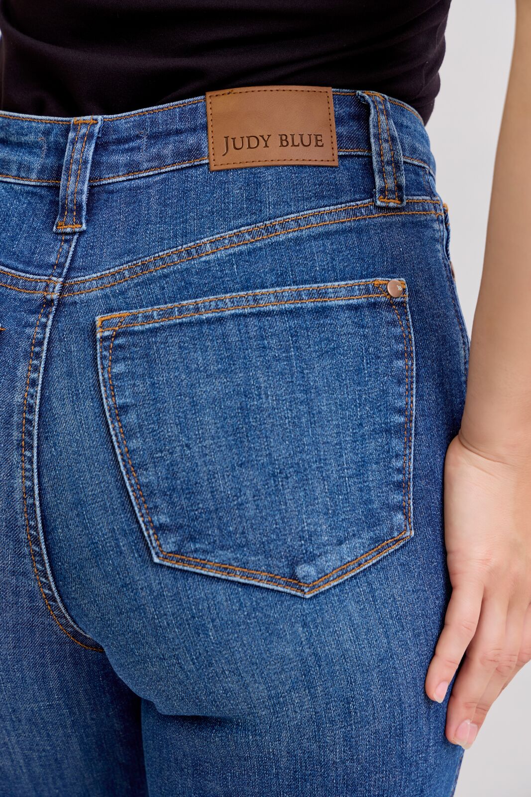 Judy Blue Tummy Control Straight Leg