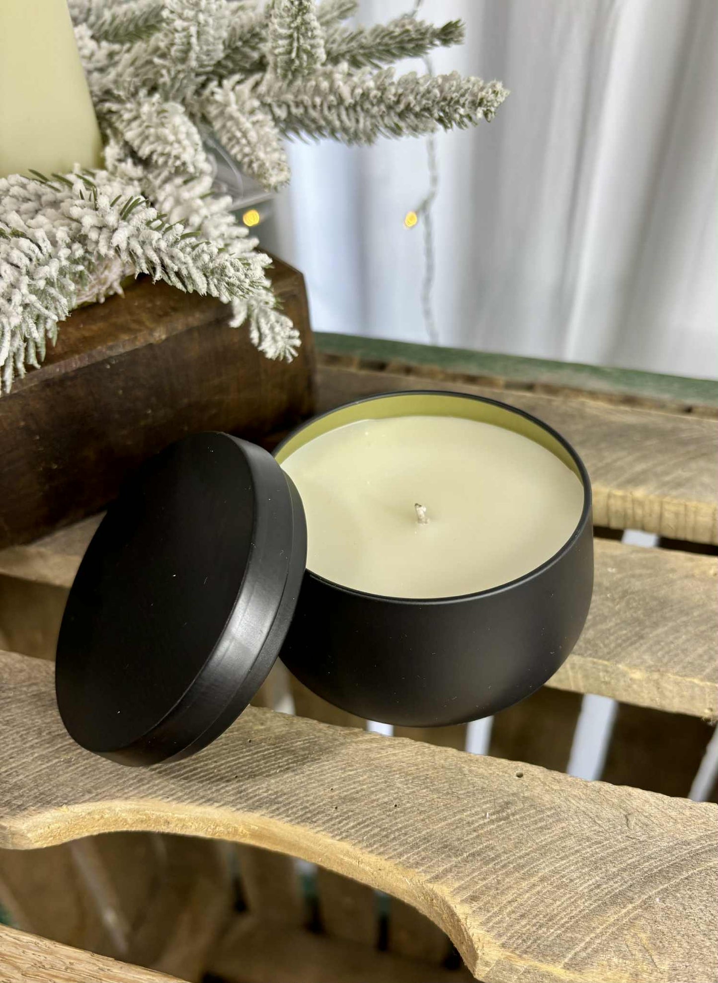 Black Tin 8 oz Candle