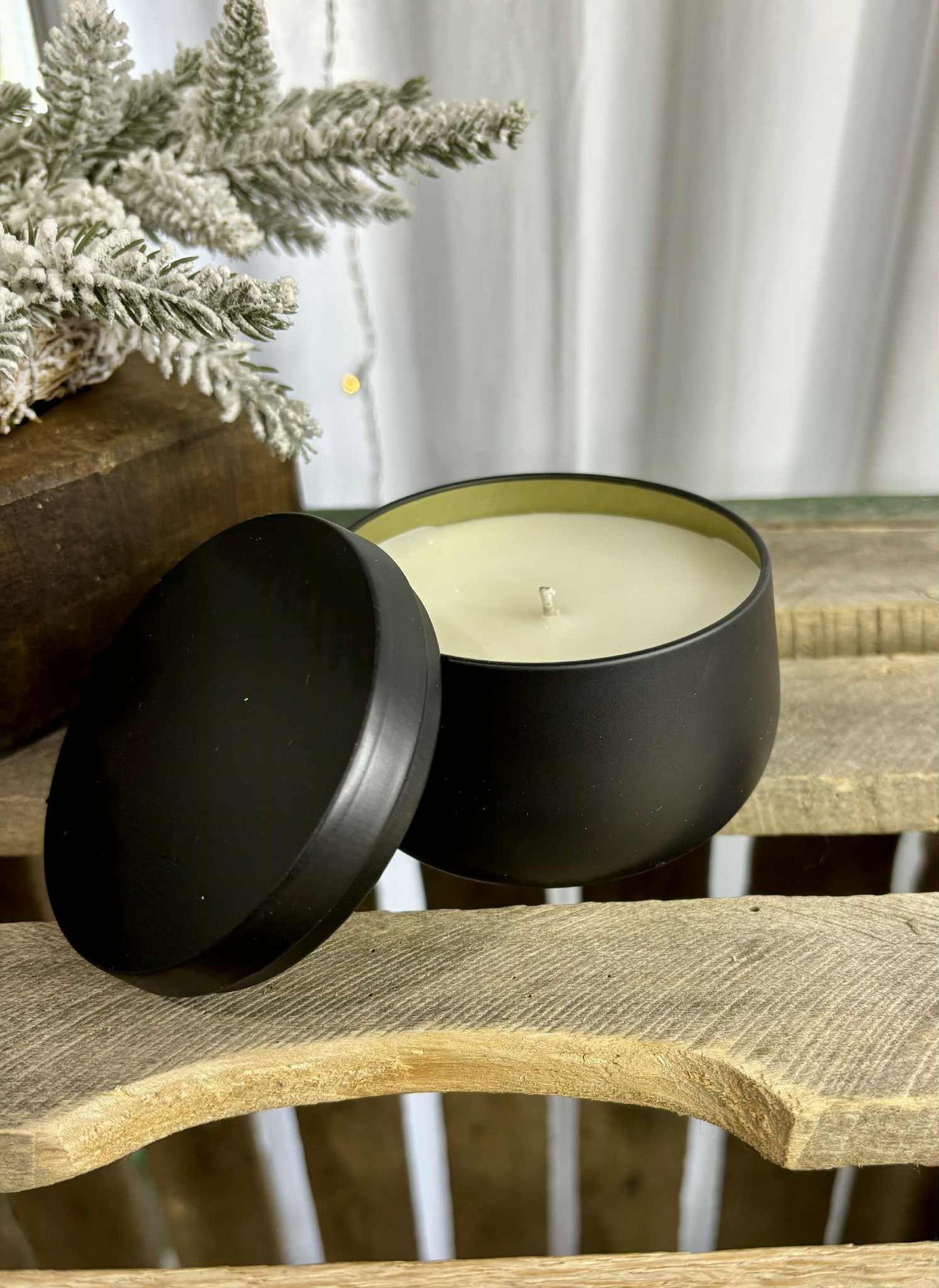 Black Tin 8 oz Candle